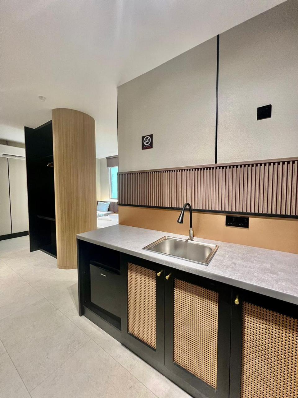 Urban Inn, Serai Wangi Padang Serai Luaran gambar